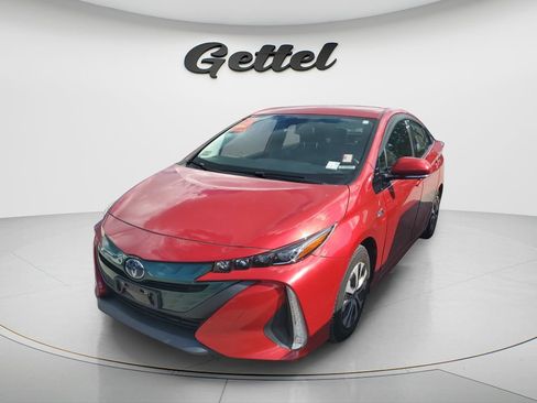Used 2020 Toyota Prius Prime XLE FWD image 1
