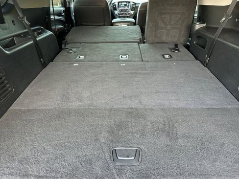 Used 2019 Chevrolet Suburban LT image 16