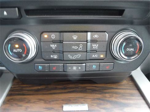 Used 2018 Ford F150 Lariat w/ Equipment Group 502A Luxury image 13