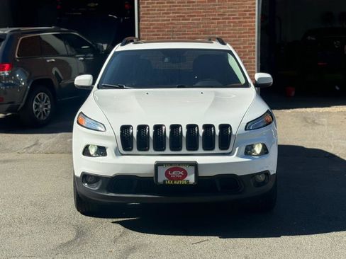 Used 2018 Jeep Cherokee Limited w/ High Altitude Package image 2
