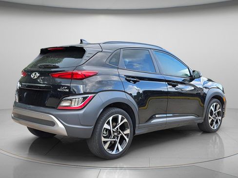 Used 2023 Hyundai Kona Limited w/ Cargo Package FWD image 7