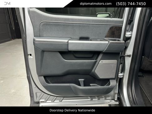 Used 2022 Ford F150 Lightning Lariat w/ Tow Technology Package image 27