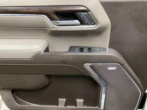 Used 2022 GMC Sierra 1500 SLT w/ SLT Convenience Package image 30