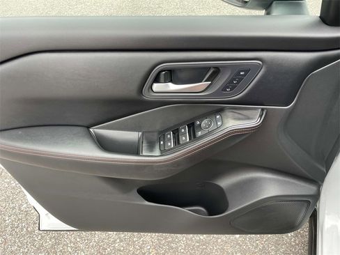 Certified 2025 Nissan Rogue SV w/ Rock Creek Premium Package image 17