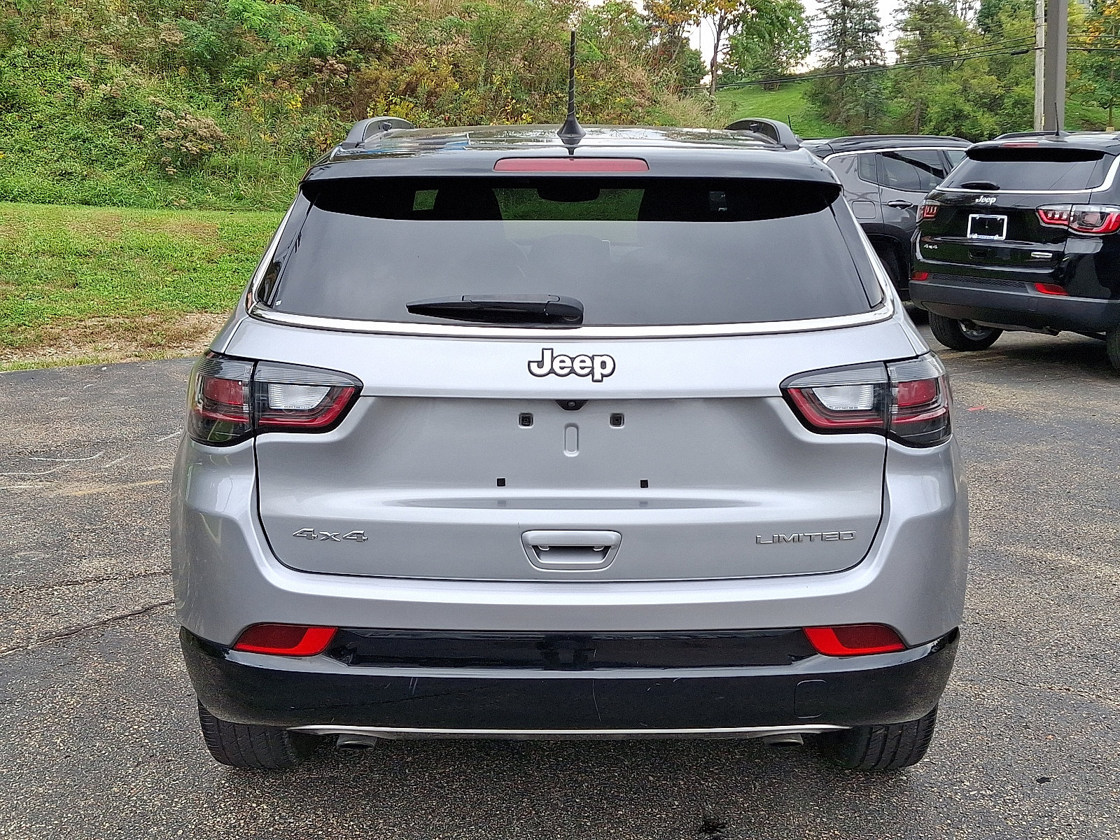 Certified 2023 Jeep Compass Limited w/ Elite Group AWD/4WD image 5