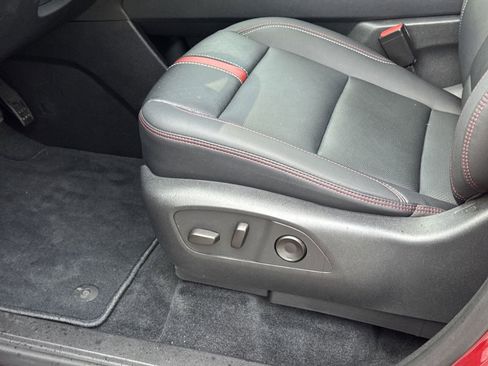 Used 2024 Chevrolet Traverse RS w/ LPO, Floor Liner Package image 16