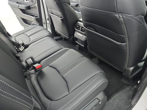 Certified 2025 Honda Pilot EX-L image 11