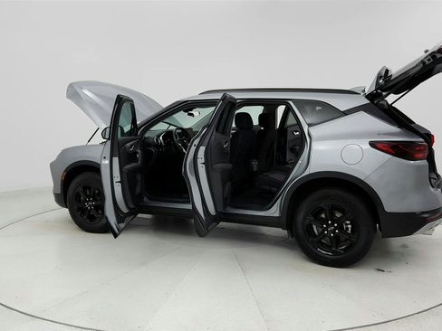 Used 2024 Chevrolet Blazer LT w/ Midnight/Sport Edition FWD image 10