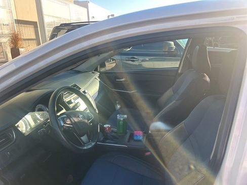 Used 2016 Toyota Camry LE image 7