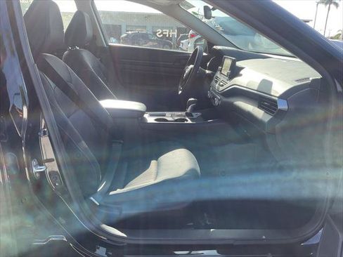 Used 2024 Nissan Altima 2.5 S FWD image 24