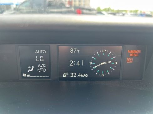 Used 2017 Subaru Forester 2.5i Premium AWD/4WD image 26