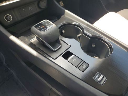 Used 2023 Nissan Rogue SV FWD image 26