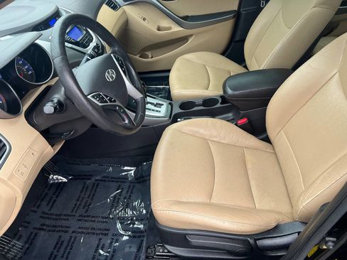 Used 2012 Hyundai Elantra Limited image 19