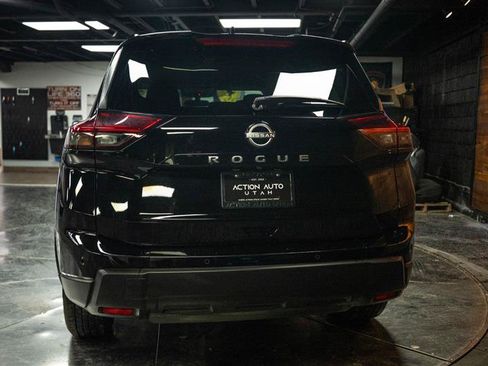 Used 2025 Nissan Rogue SV AWD/4WD image 6