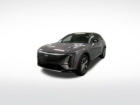 New 2026 Cadillac Lyriq Premium Luxury w/ LPO, Floor Liner Package image 42