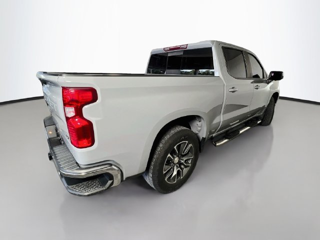 Used 2024 Chevrolet Silverado 1500 LT AWD/4WD image 8
