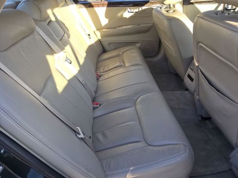 Used 2009 Cadillac DTS w/ Sun And Sound Package image 13