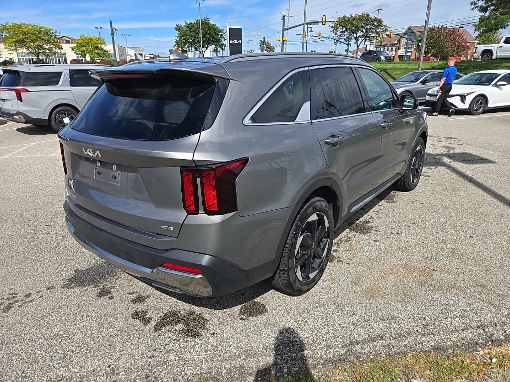 Certified 2025 Kia Sorento EX AWD/4WD image 3