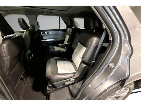 Used 2023 Ford Explorer XLT w/ Equipment Group 202A image 27