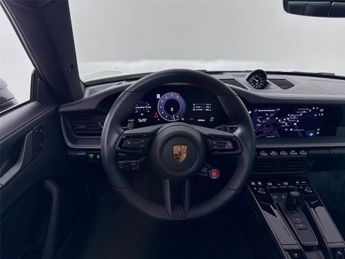 Used 2025 Porsche 911 Carrera image 21