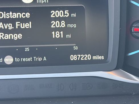 Used 2020 Honda Pilot Touring image 22