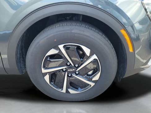 Used 2025 Kia Sportage LX image 30