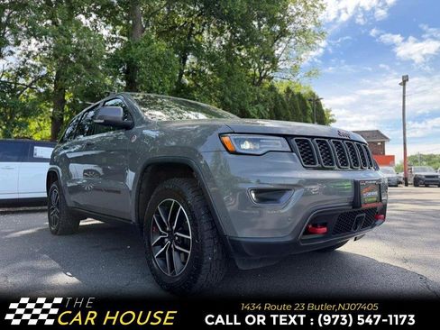 Used 2021 Jeep Grand Cherokee Trailhawk w/ Trailhawk Luxury Group AWD/4WD image 10