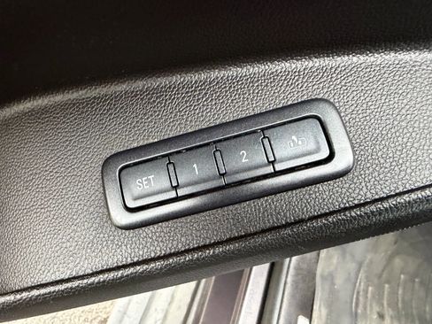 Used 2015 Chevrolet Suburban LT w/ Luxury Package image 20