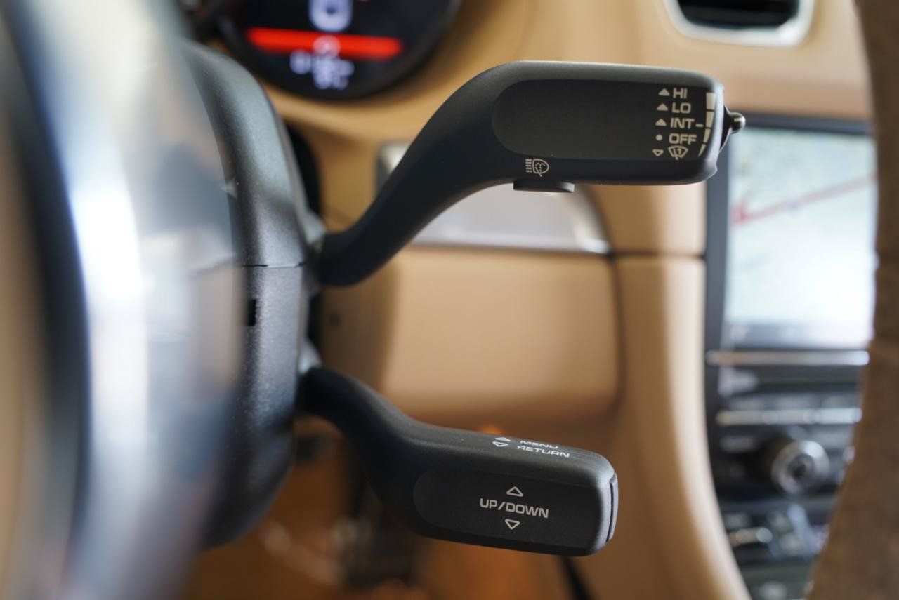 Used 2014 Porsche Cayman RWD image 15