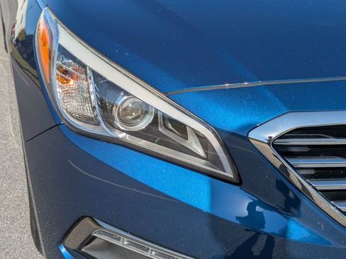 Used 2015 Hyundai Sonata Limited w/ Option Group 06 FWD image 10
