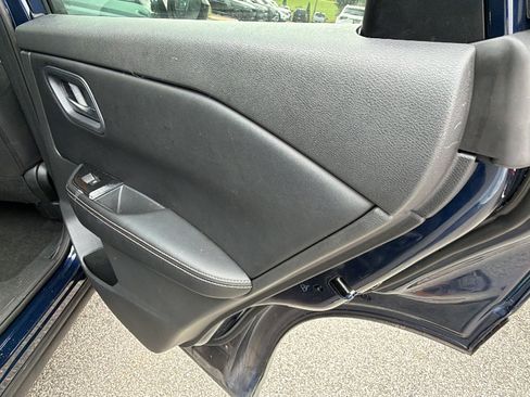 Used 2024 Nissan Rogue SV AWD/4WD image 20