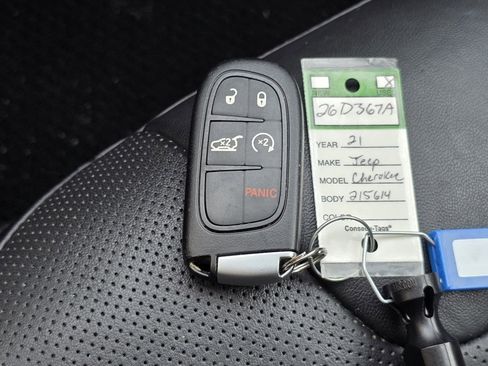 Used 2021 Jeep Cherokee Latitude Lux 80th Anniv w/ Quick Order Package 26U 80TH image 36