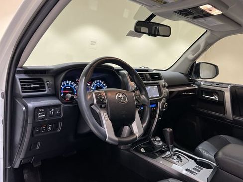 Used 2018 Toyota 4Runner Limited AWD/4WD image 9