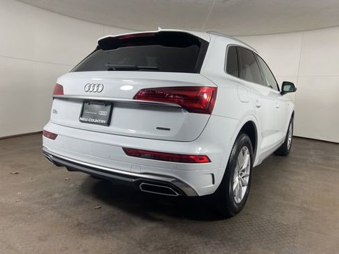 Used 2023 Audi Q5 2.0T Premium w/ Convenience Package image 7