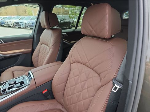 New 2026 BMW X5 xDrive50e w/ M Sport Package AWD/4WD image 21