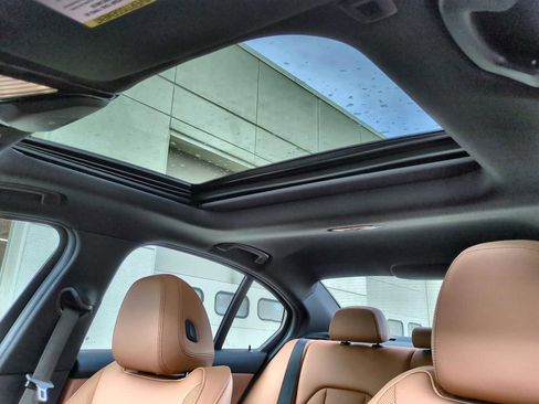 Certified 2023 BMW 330i xDrive Sedan w/ Premium Package image 19