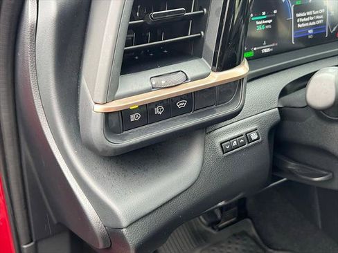 Certified 2025 Toyota Crown Signia AWD/4WD image 13
