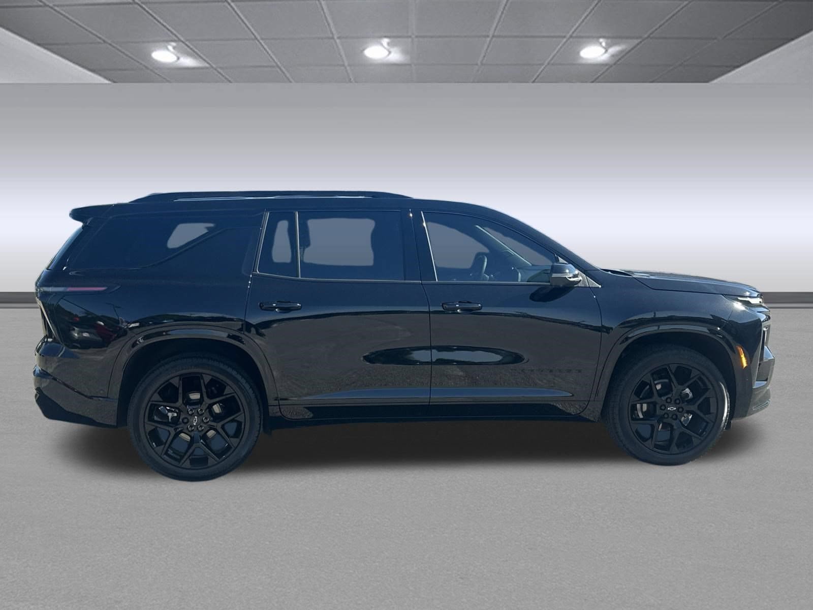 Used 2026 Chevrolet Traverse RS w/ LPO, Floor Liner Package FWD image 2