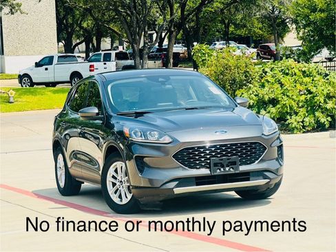 Used 2020 Ford Escape SE FWD image 1
