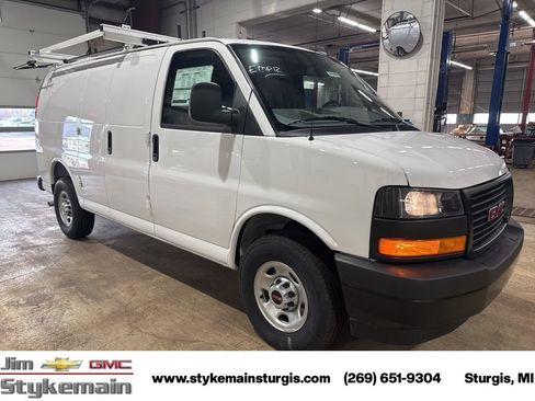 New 2024 GMC Savana 2500 w/ Driver Convenience Package RWD image 9