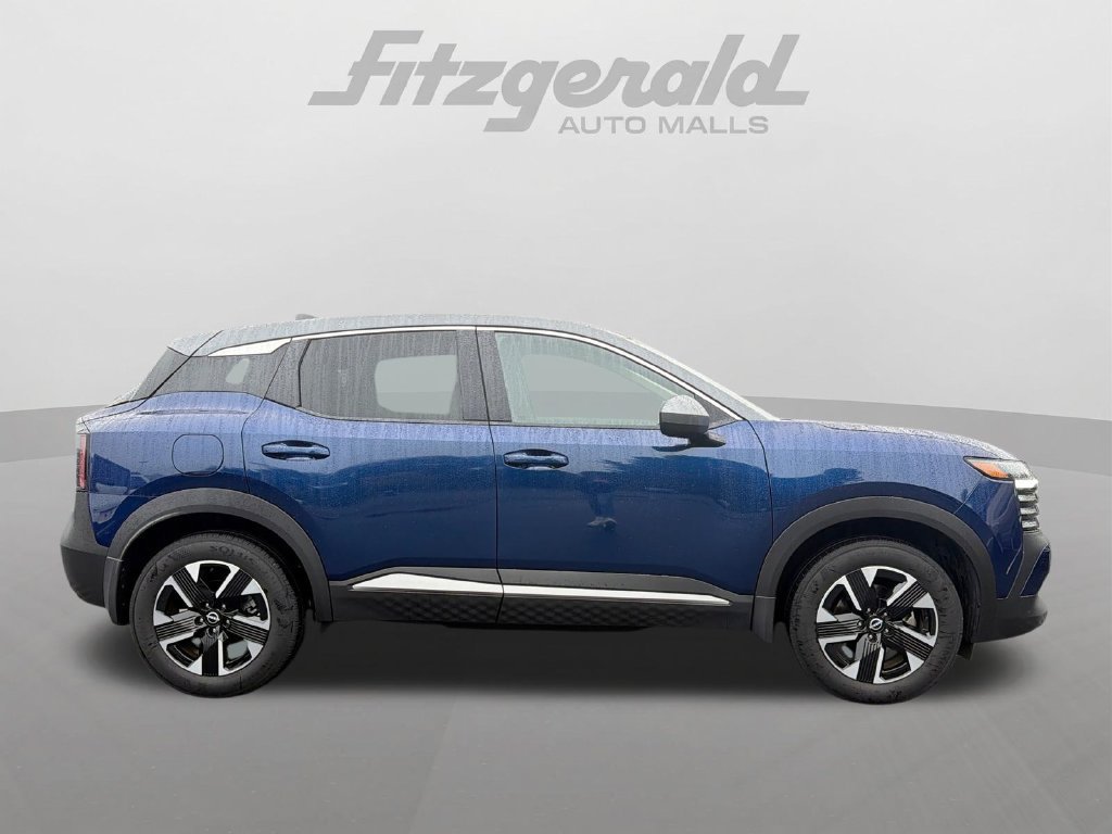 Used 2025 Nissan Kicks SV w/ Illumination Package AWD/4WD image 5