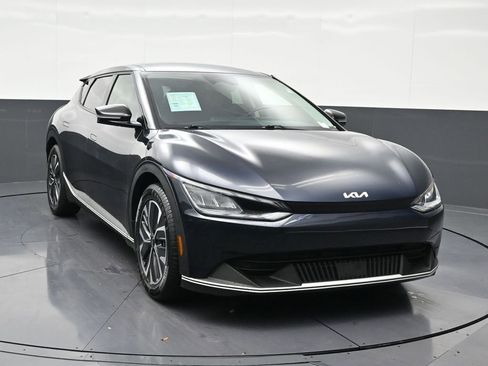 Used 2022 Kia EV6 Light image 8