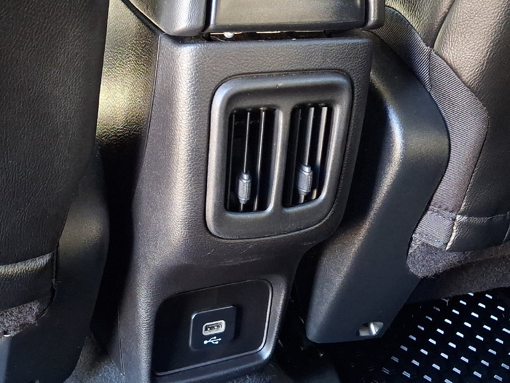 Used 2020 Jeep Compass Latitude AWD/4WD image 15