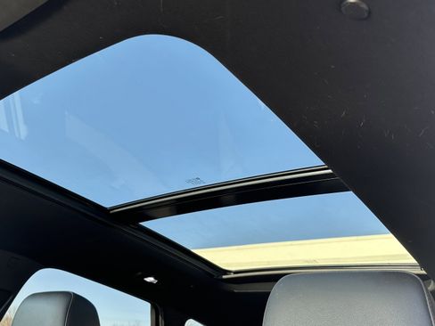 Used 2022 Chevrolet Blazer RS w/ Enhanced Convenience Package image 32