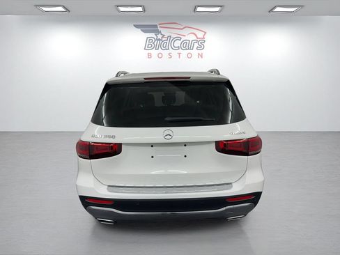 Used 2022 Mercedes-Benz GLB 250 4MATIC image 5