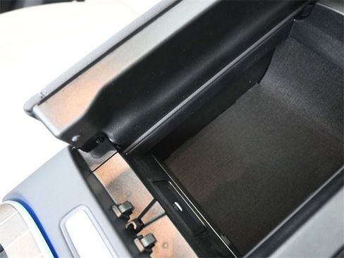 New 2026 Mercedes-Benz E 350 4MATIC Sedan image 4