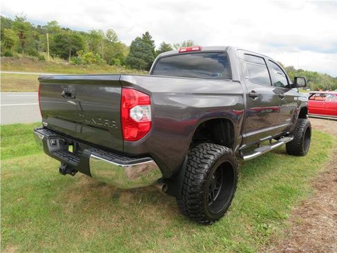 Used 2019 Toyota Tundra SR5 w/ SR5 Upgrade Package image 2