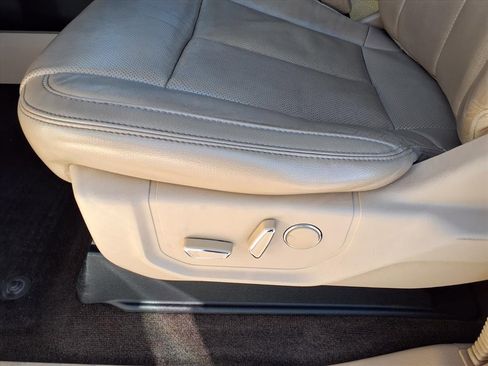 Used 2018 Ford F150 Lariat w/ Equipment Group 502A Luxury image 26