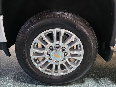 Used 2021 Chevrolet Silverado 3500 High Country w/ Z71 Off-Road Package image 13