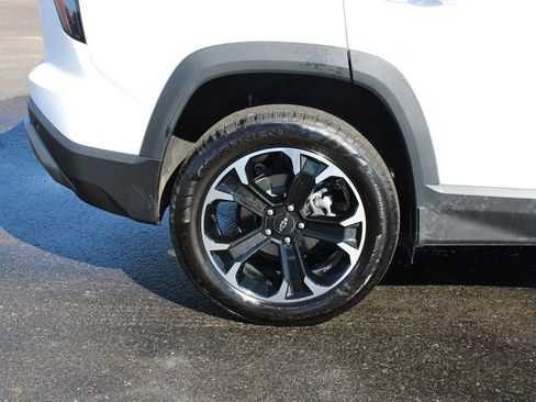 Used 2026 Chevrolet Equinox LT image 14